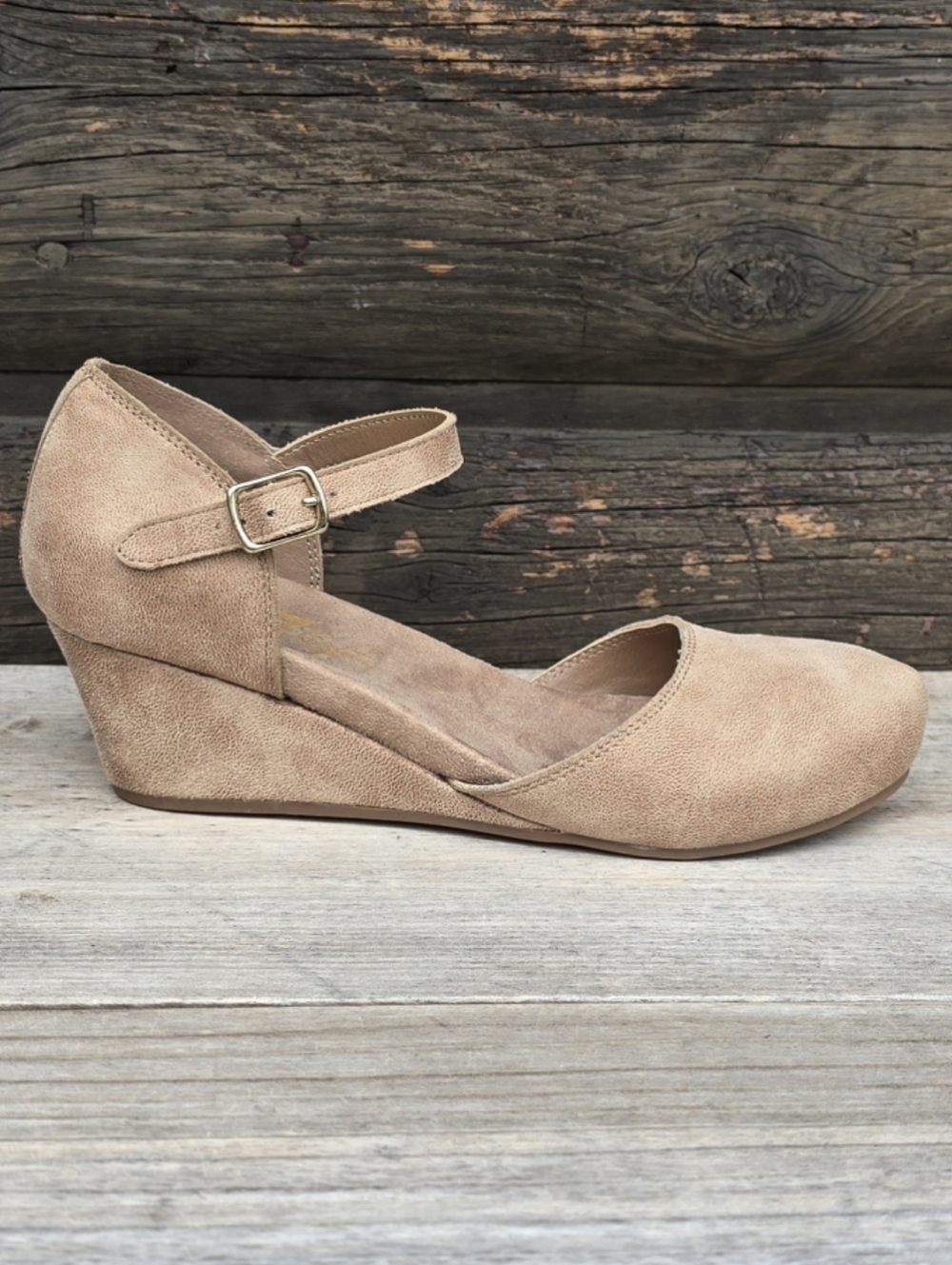 Vintage 7 Eight NEW Finley Romantic Feminine Minimalist Wedge Heels 8M